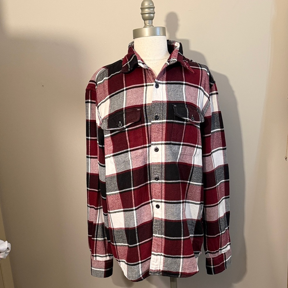 American Eagle Outfitters women’s  Red Black White Plaid Button-Down Shirt
